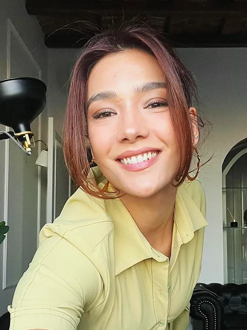 Aybüke Pusat  - Bale Bölümü Mezunu