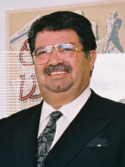 Turgut Özal - Elektrik Mühendisliği Mezunu